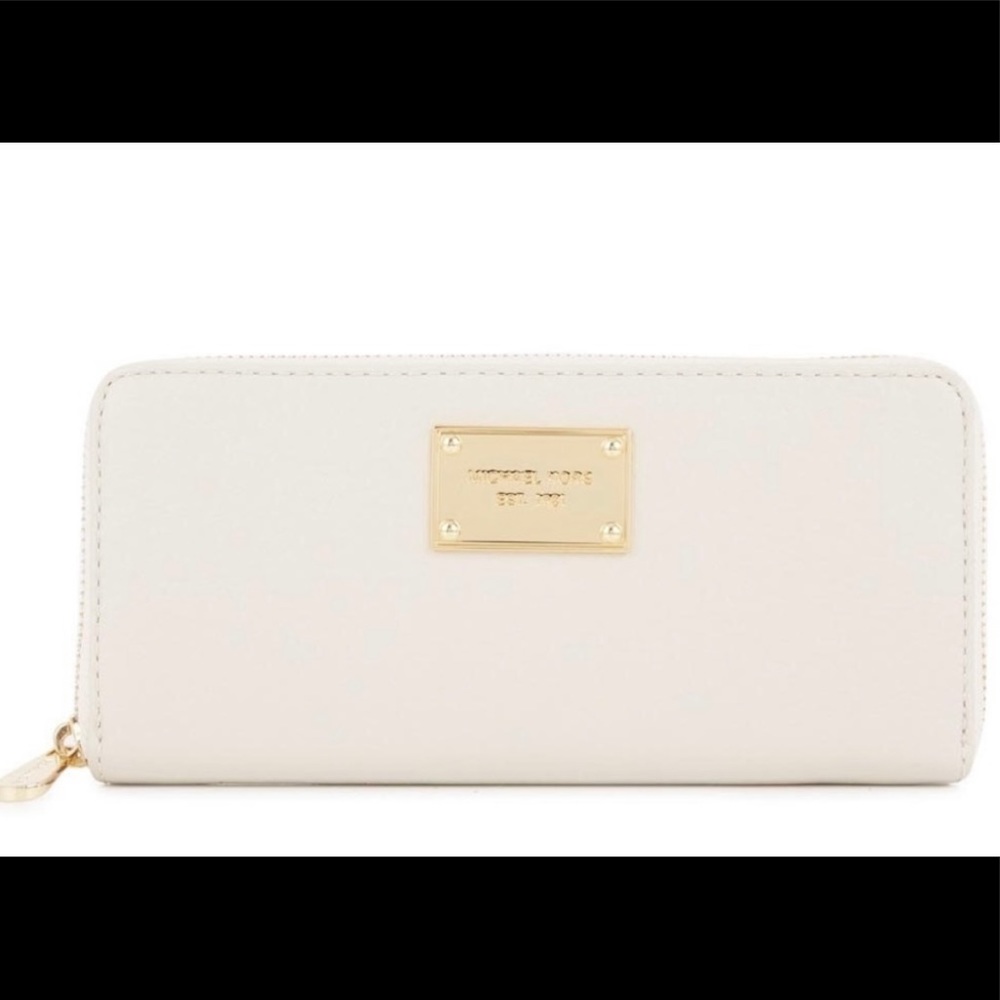 Michael Kors Accordion Wallet - Cream
